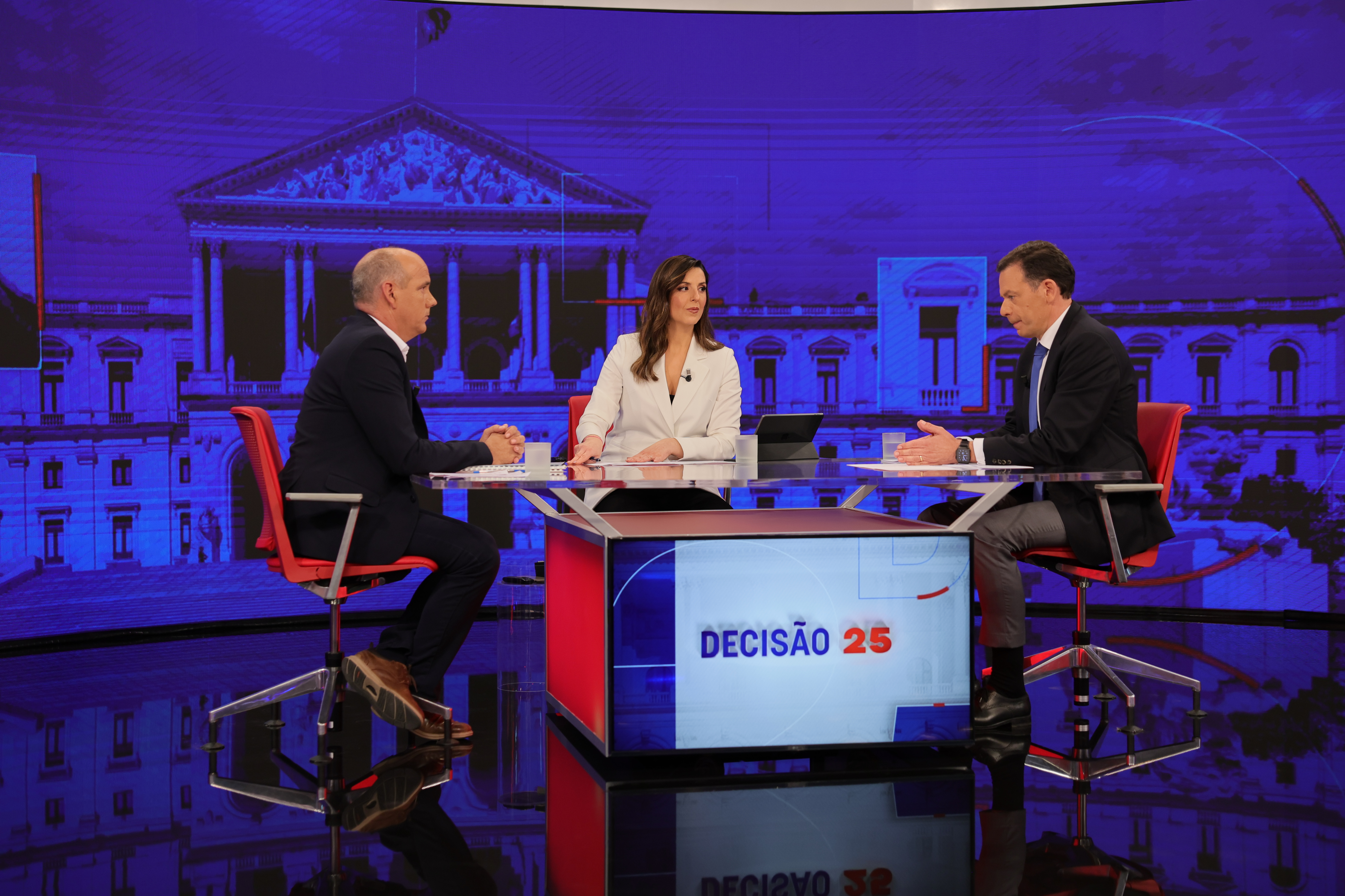 Luís Montenegro (AD) vs Paulo Raimundo (CDU)