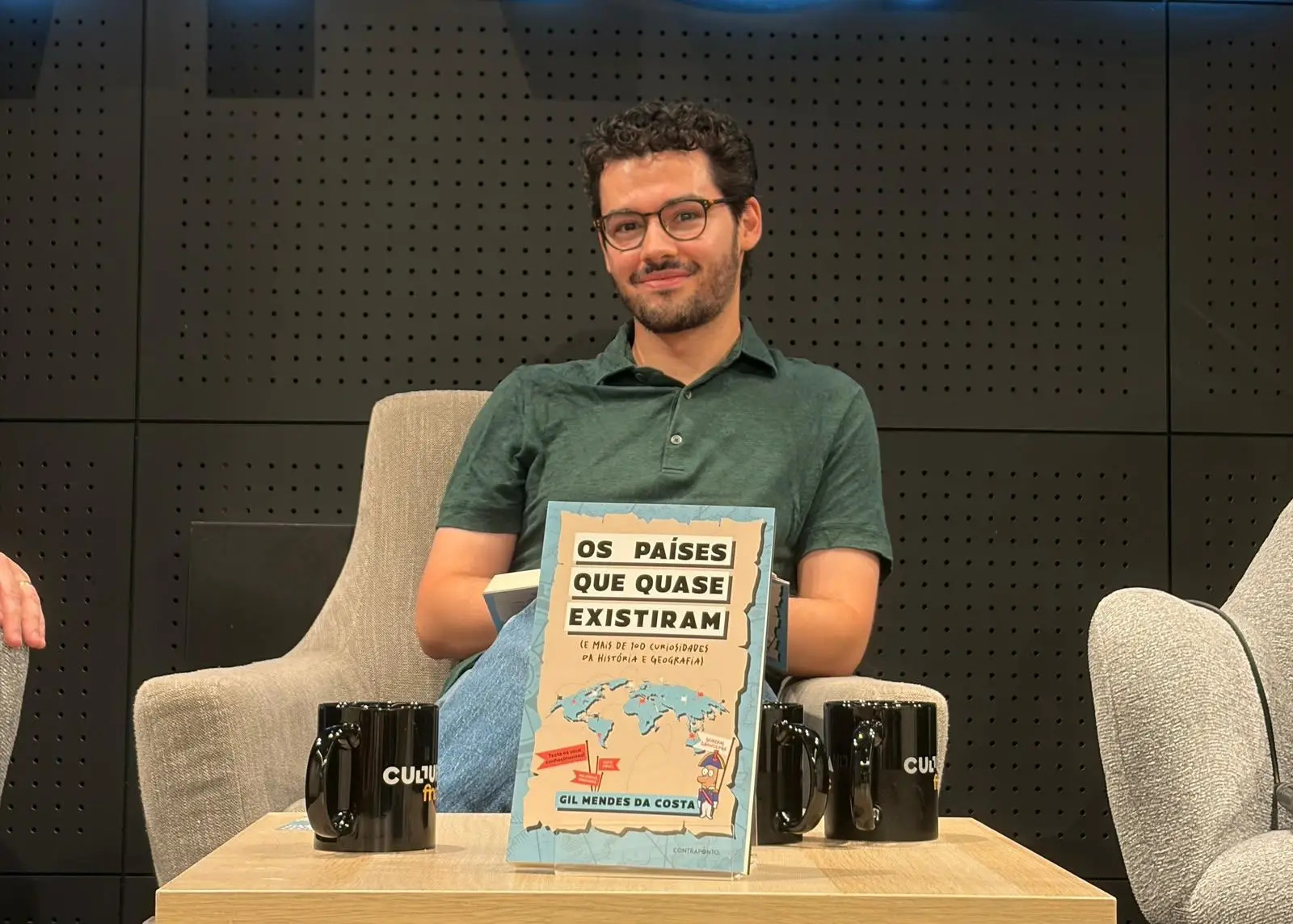O Mundo a Seus Pés