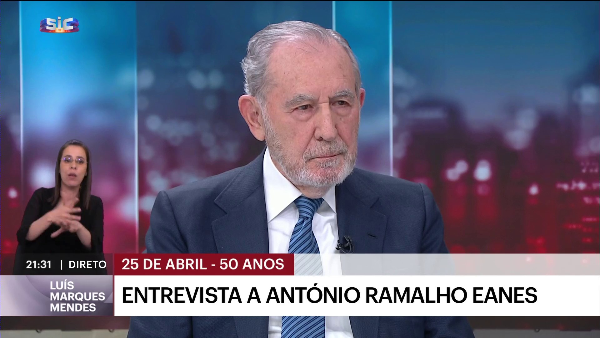 Entrevista a Ramalho Eanes: “É muito importante que os portugueses se debrucem sobre o que se conseguiu com o 25 de Abril, mas é mais importante que reflitam sobre o que querem que venha a ser o país”