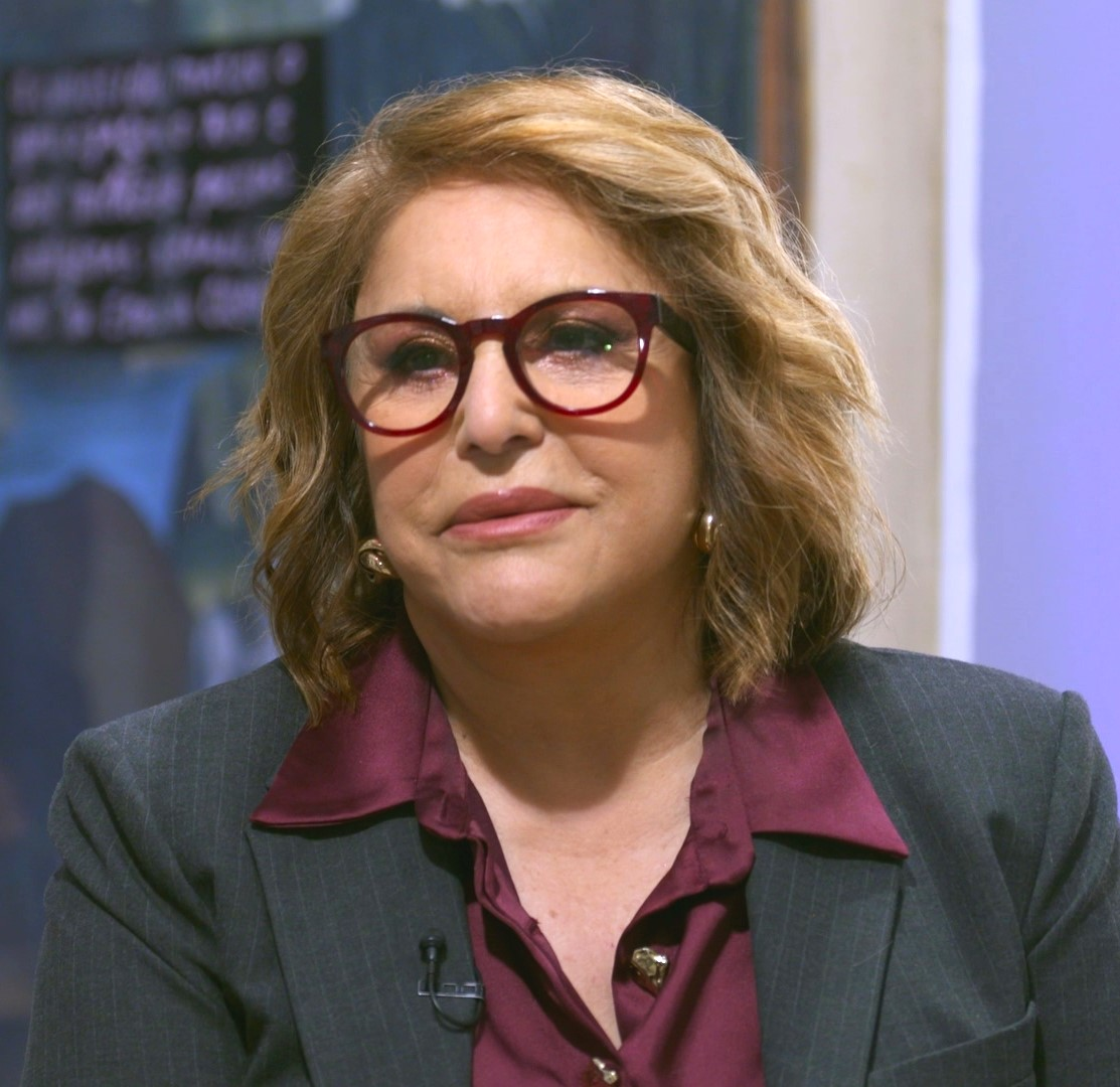 Dina Aguiar: “Orgulho-me de ter uma carreira limpa, de não ter cedido a tentações. Tive convites políticos, mas fui sempre fiel ao público”