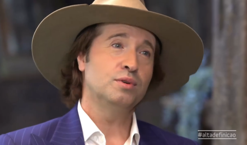 “Nunca tive um brinquedo, andei descalço até aos oito anos”: a infância pobre que moldou o homem por trás do chapéu de cowboy
