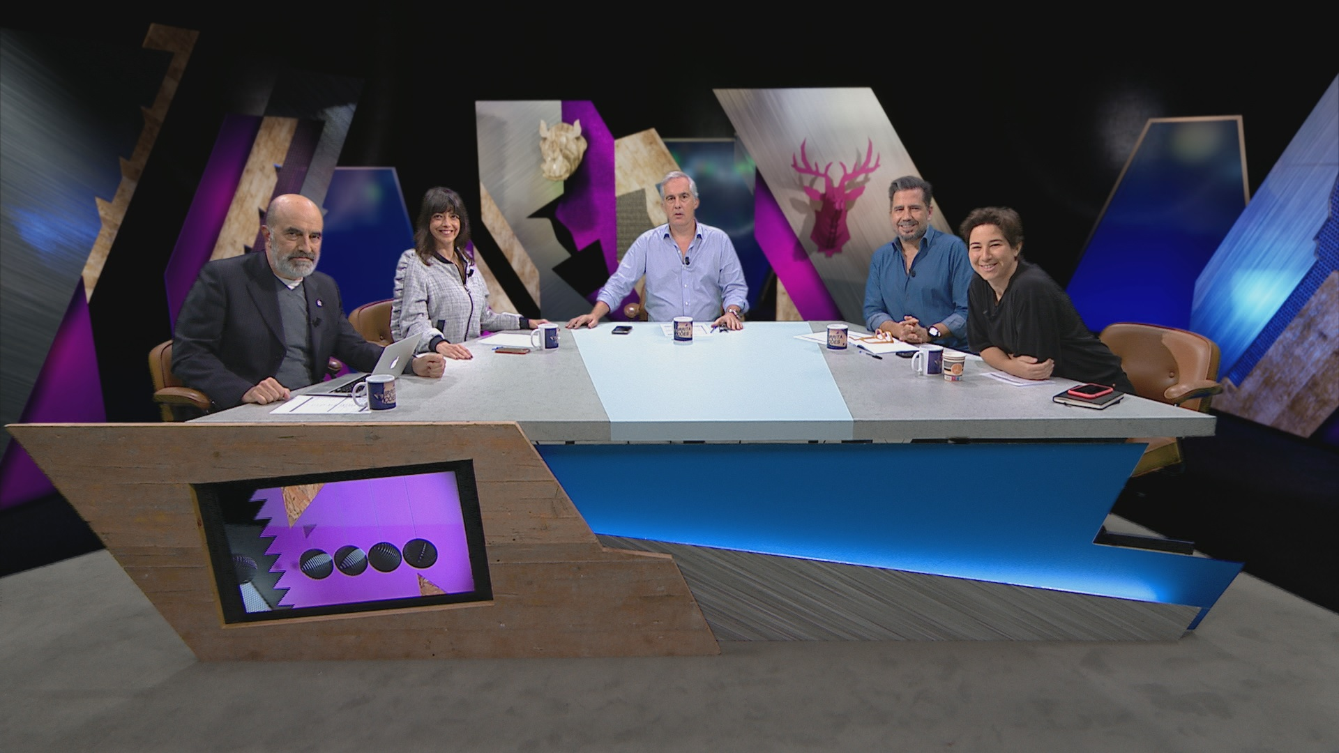 Marcar pessoas em giveaways, Black Friday, e Táxis vs. Uber