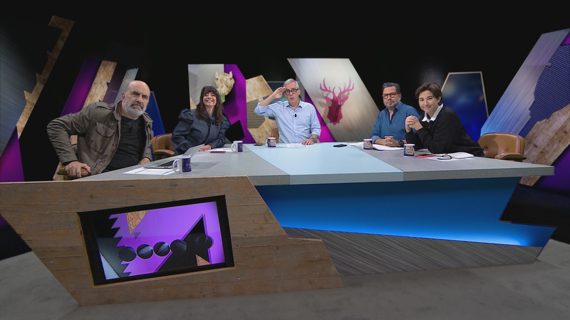 Regresso aos estabelecimentos 'similares', alugar carro, e a quantidade de água que devemos beber