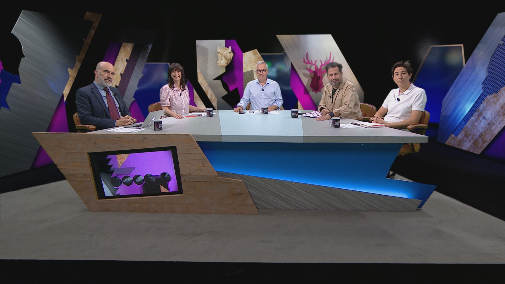 Os 'Tyre Extinguishers', braços cruzados nas fotos, e espirrar a conduzir