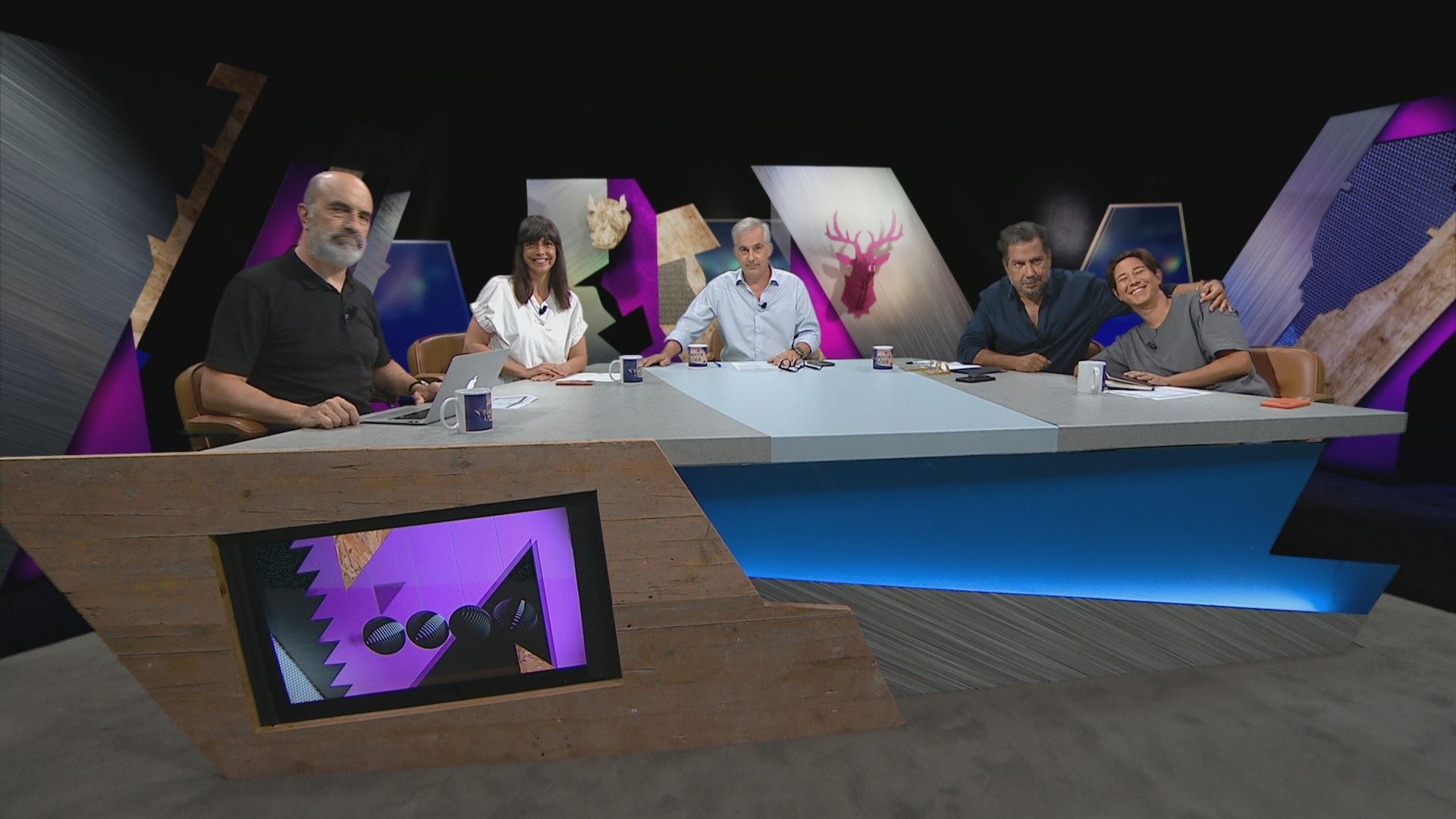 Anedotas, prédio Coutinho, e pessoas que não se sabem comportar em público