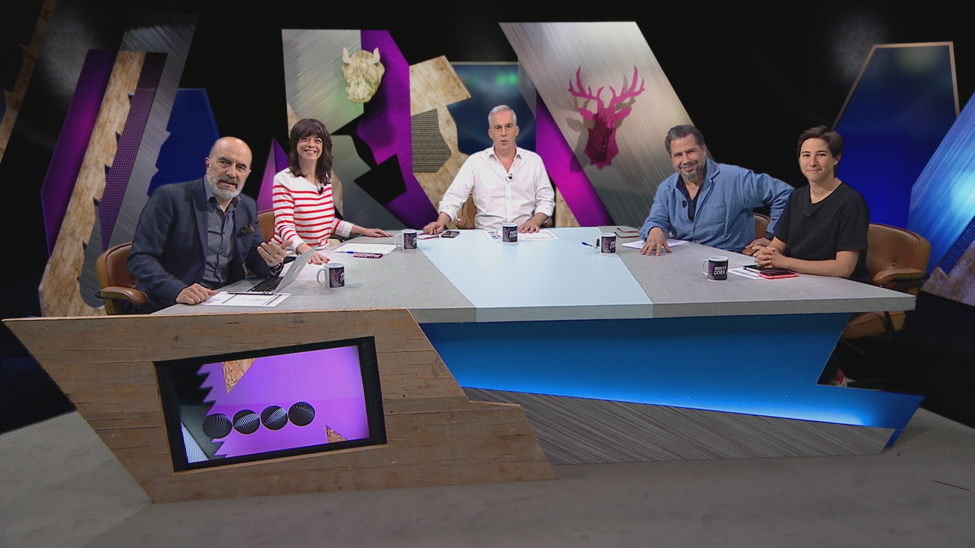 Os 'DeInfluencers', literatura de guerra, e devolver máquinas da IQOS