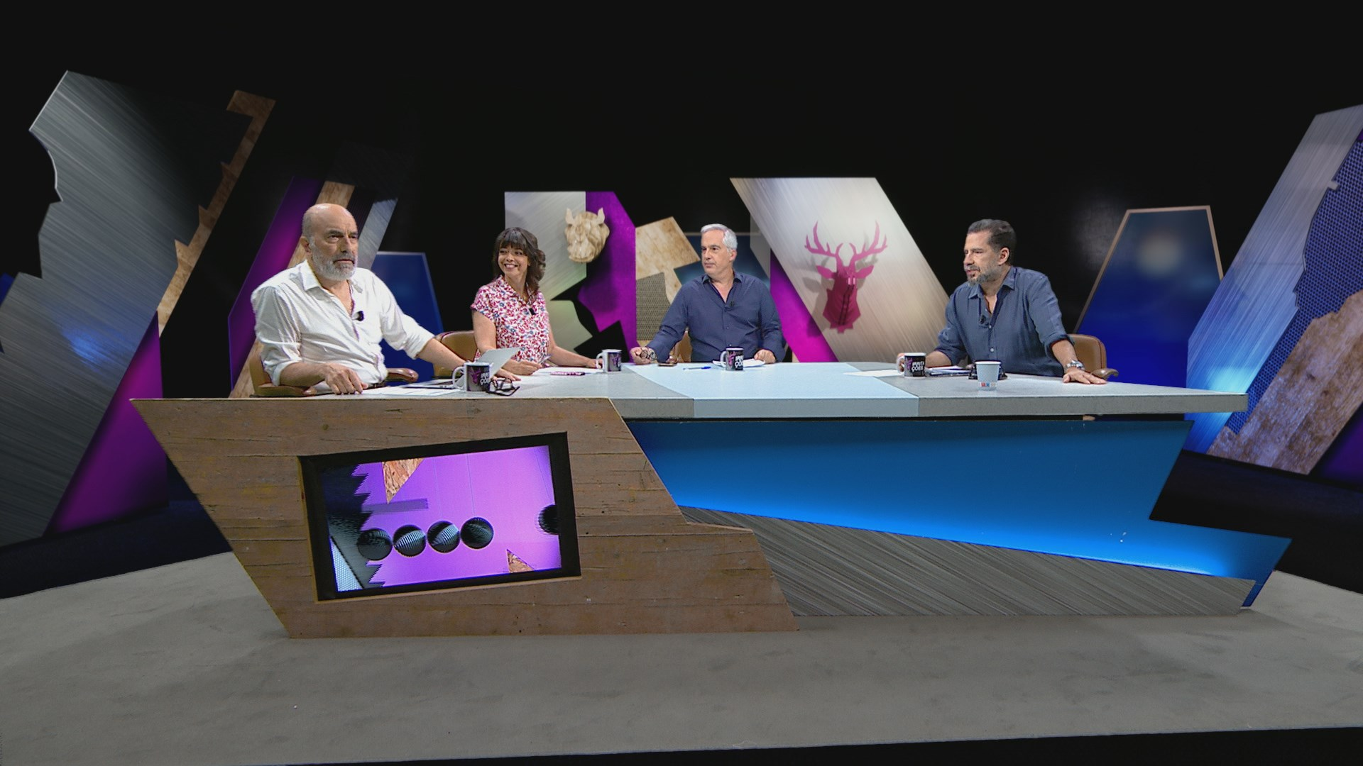 Reação contra o turismo em Barcelona, ser 'snob', e phishing