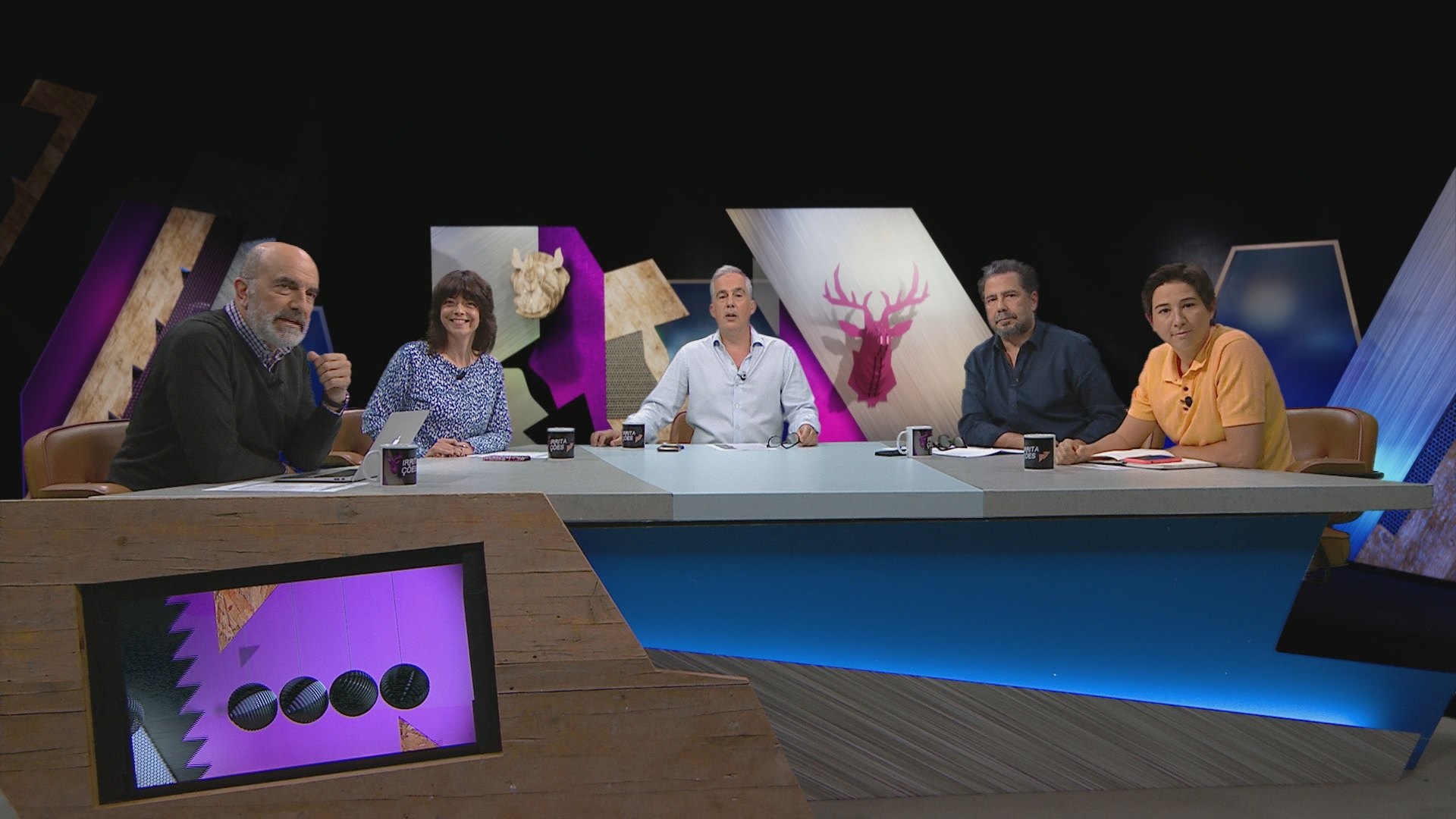 Encher os pneus do carro, reservas nos restaurantes, e o comércio tradicional