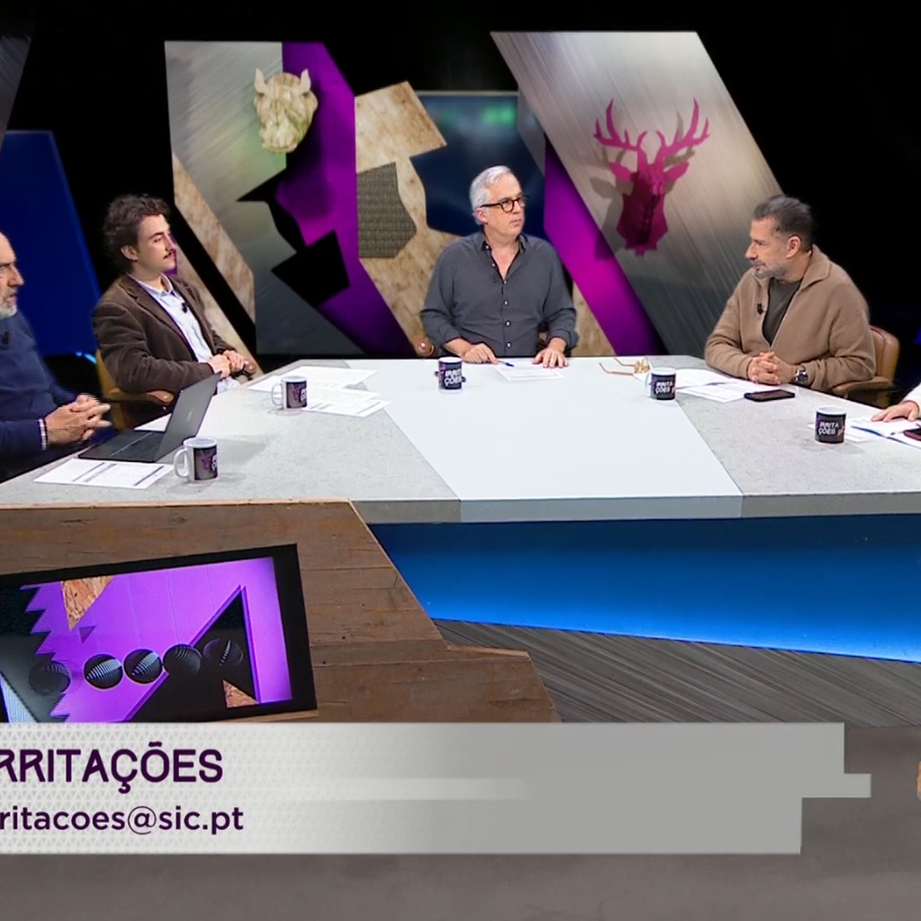 Greta Thunberg no Entroncamento, cobrar dinheiro por gelo, e a notícia sobre tomar banho de manhã ou de noite Greta Thunberg no Entroncamento, cobrar dinheiro por gelo, e a notícia sobre tomar banho de manhã ou de noite