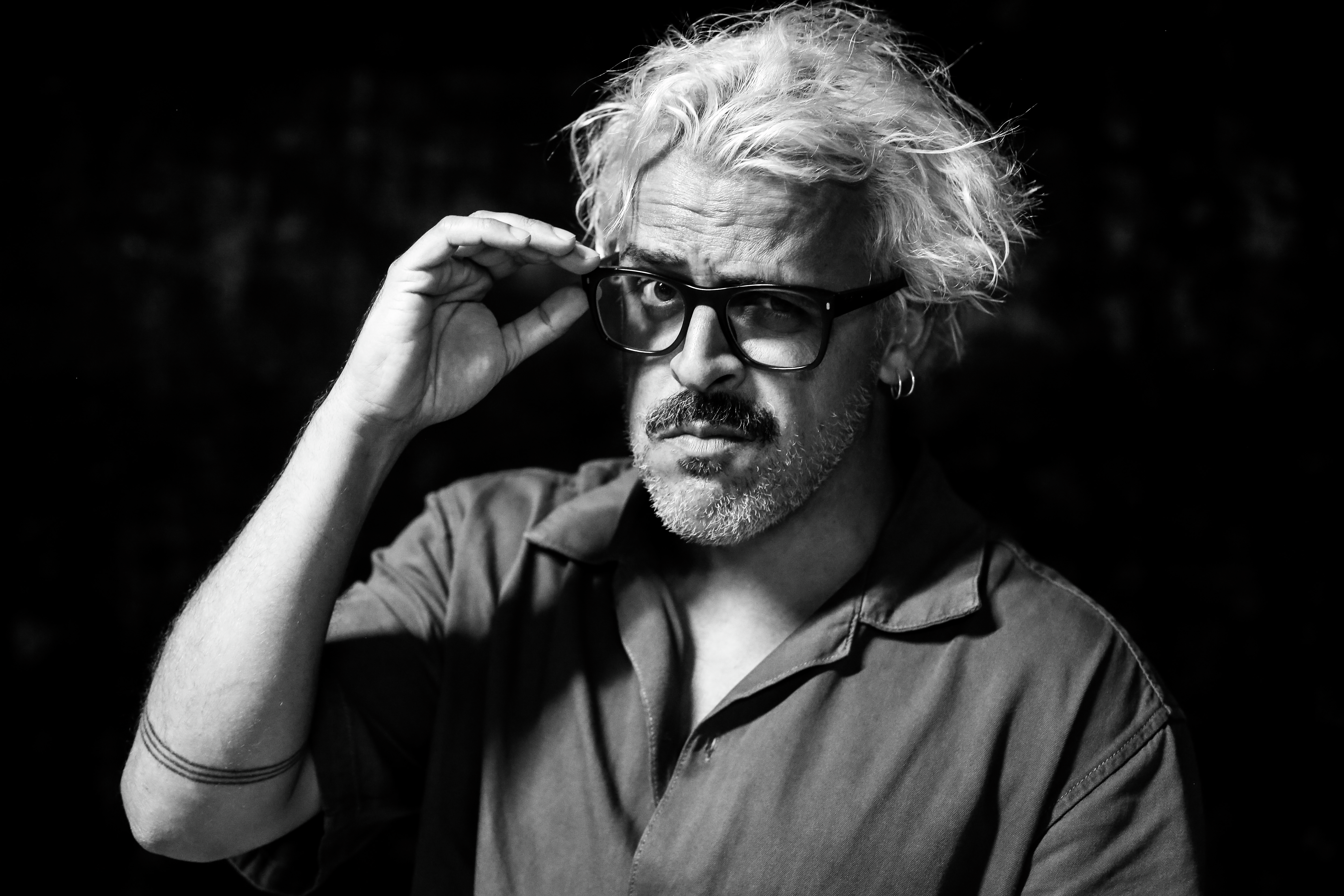 Manuel Pureza (parte 1): “O humor é um bom truque para a passagem do tempo não ser tão penosa. É mais positivo procurar uma boa piada do que cismar sobre um problema”