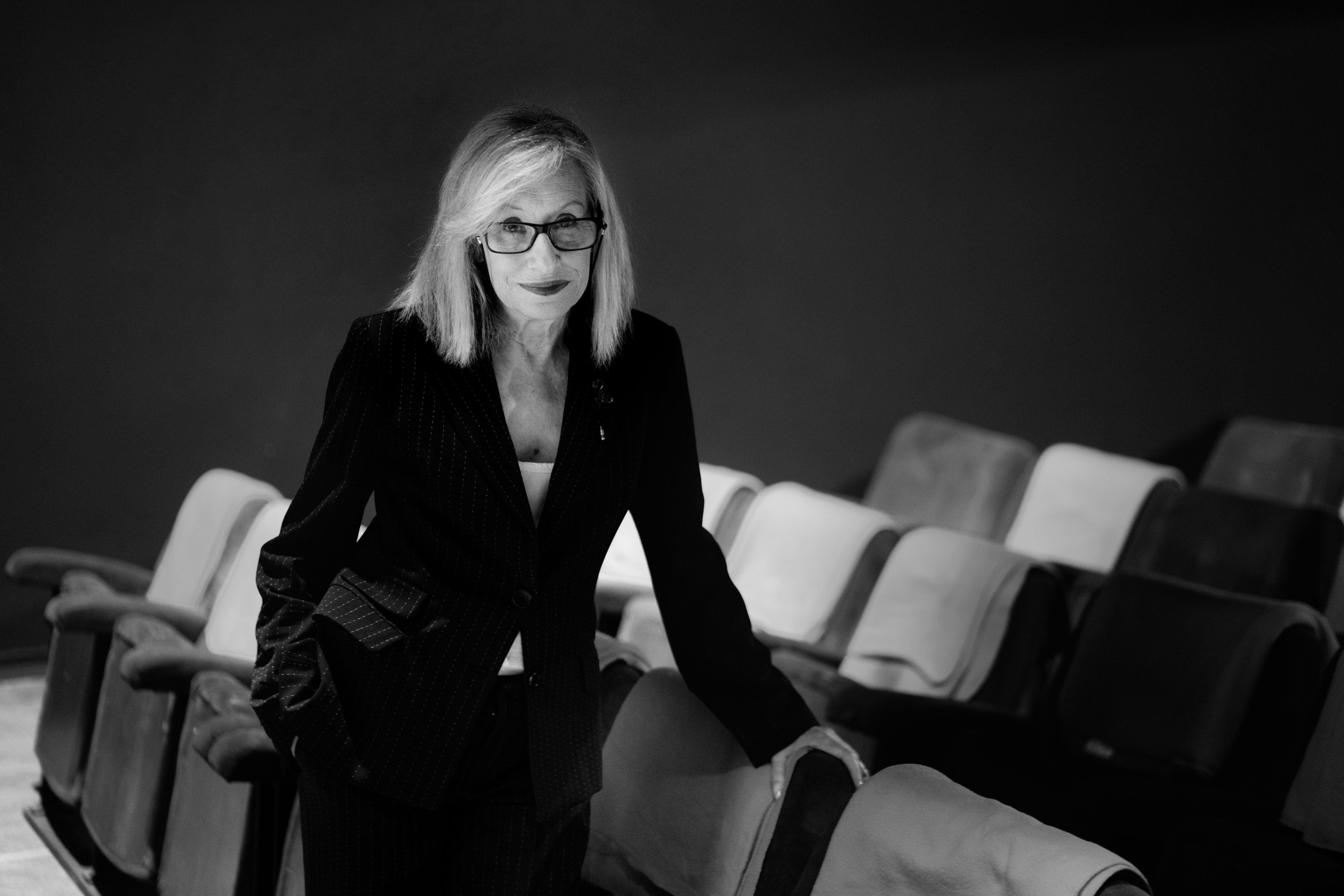 Especial Fernanda Lapa: “Amo demais o teatro, por isso sofro horrores. É uma paixão a que chamo teimosia e que vai morrer comigo”