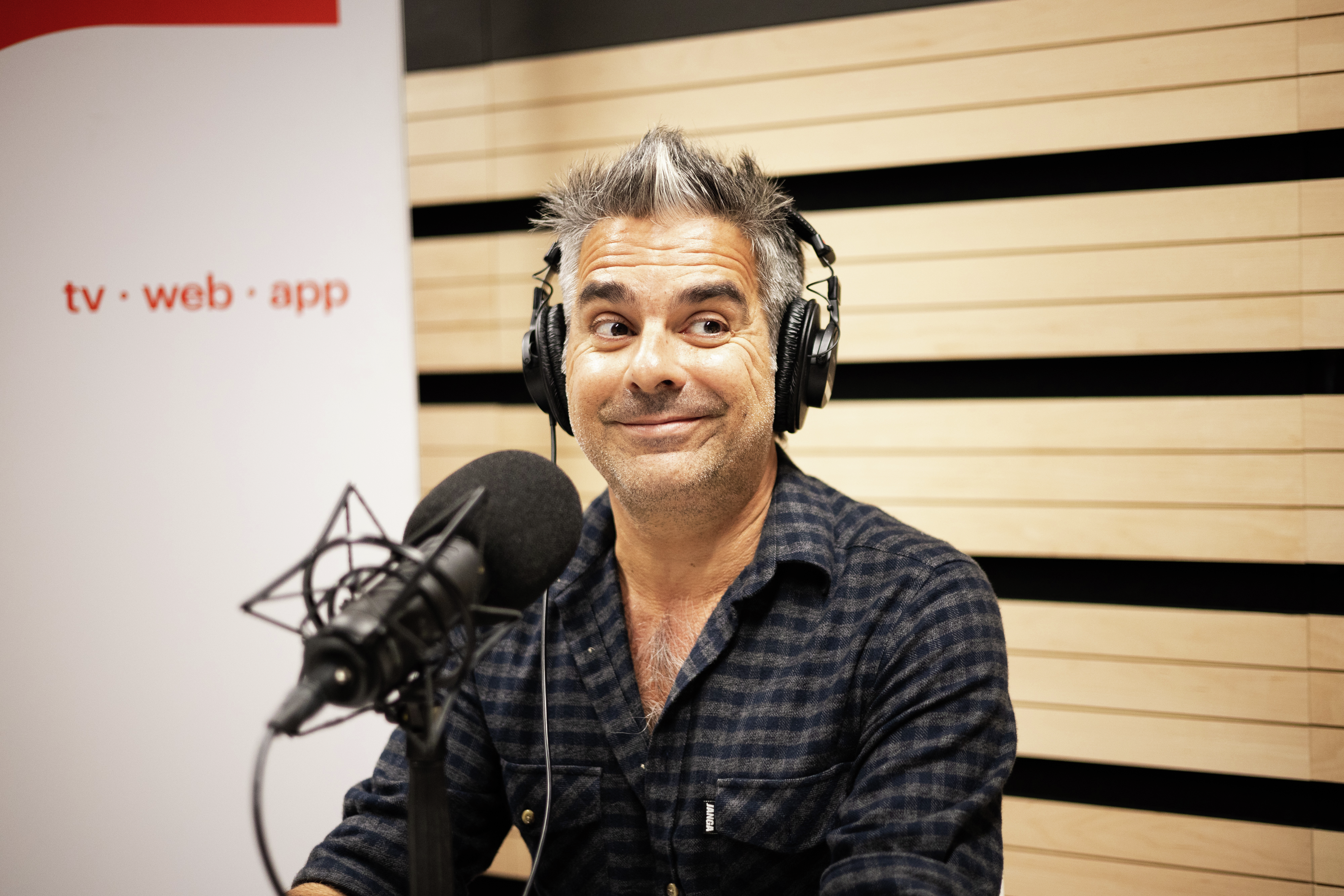 Tio Jel: “Durante os Homens da Luta estava sempre em personagem, já nem tirava o bigode ou o megafone. Depois, paguei a fatura e perdi-me porque já não era eu”