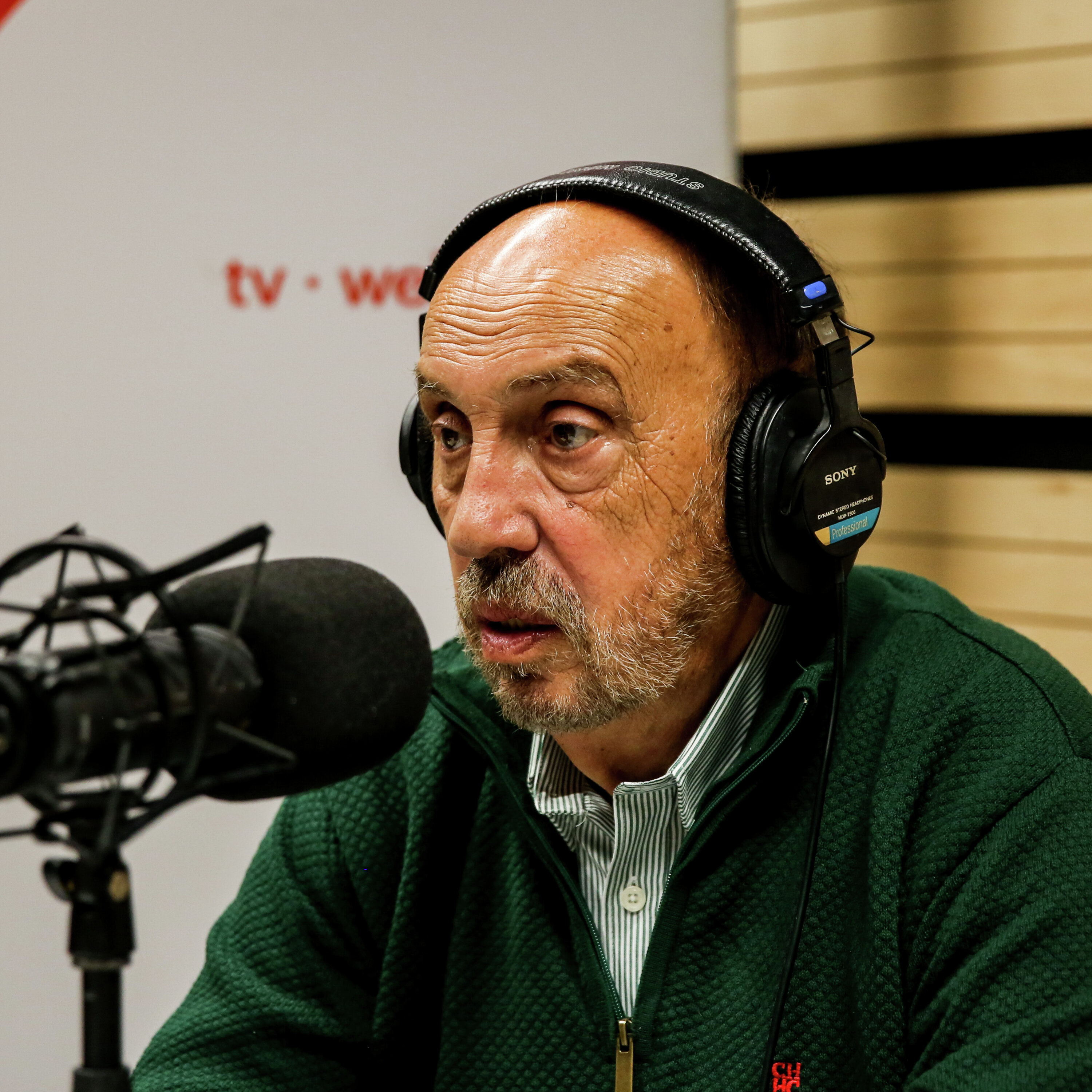 Manuel Cajuda: “Salvei o casamento de um jogador. Não contei à mulher que tinha levado outra rapariga para o estágio”