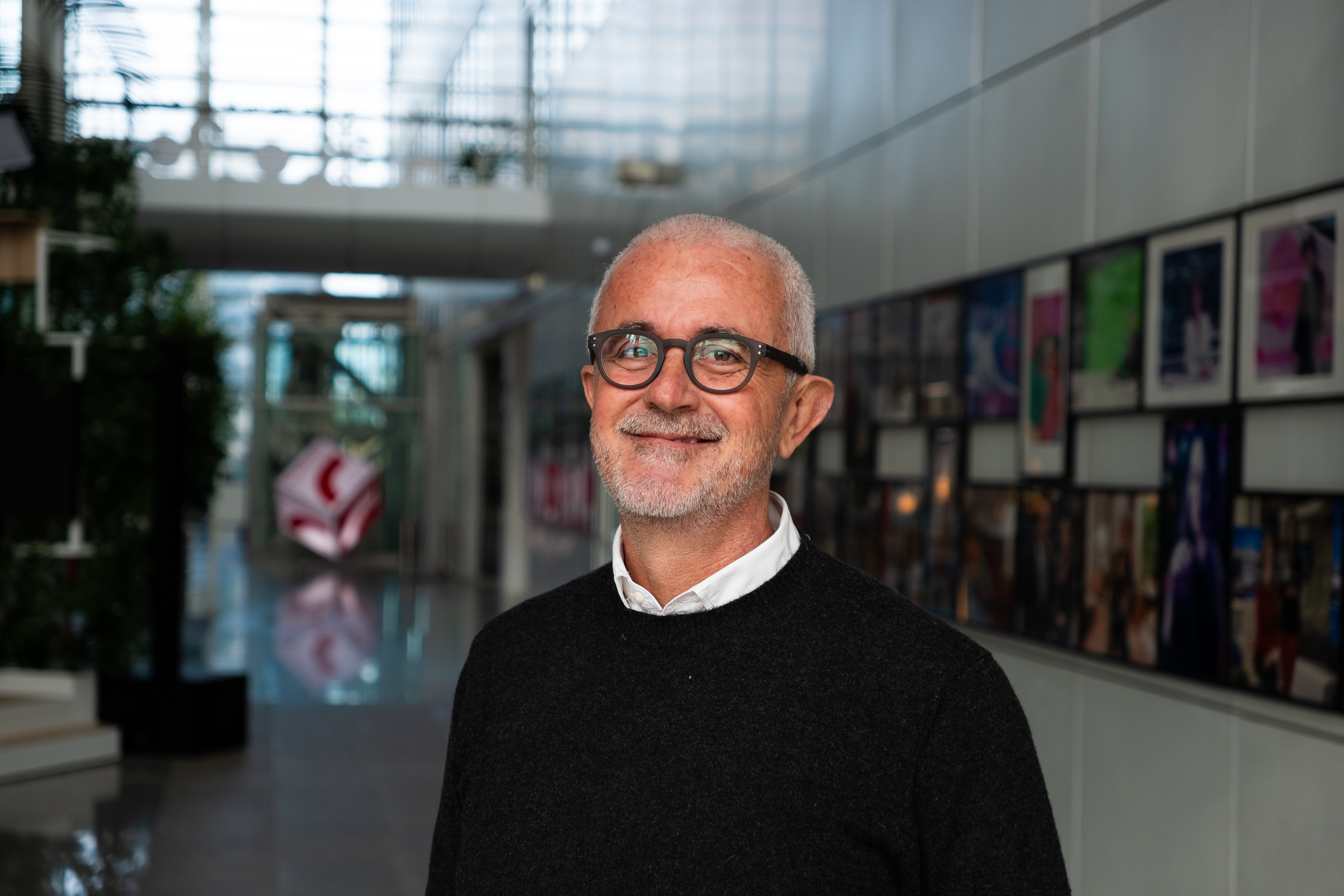 Pedro Santa Clara: “O que o ministro da Educação devia fazer é dar verdadeira autonomia às escolas. Deixá-las experimentar, avaliar os resultados e premiar as melhores. O que falha no ensino é termos um sistema demasiado centralizado, comandado a partir da 24 de Julho”