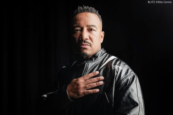 Virgul. Da perna partida no Sudoeste com os Da Weasel aos dias da paternidade