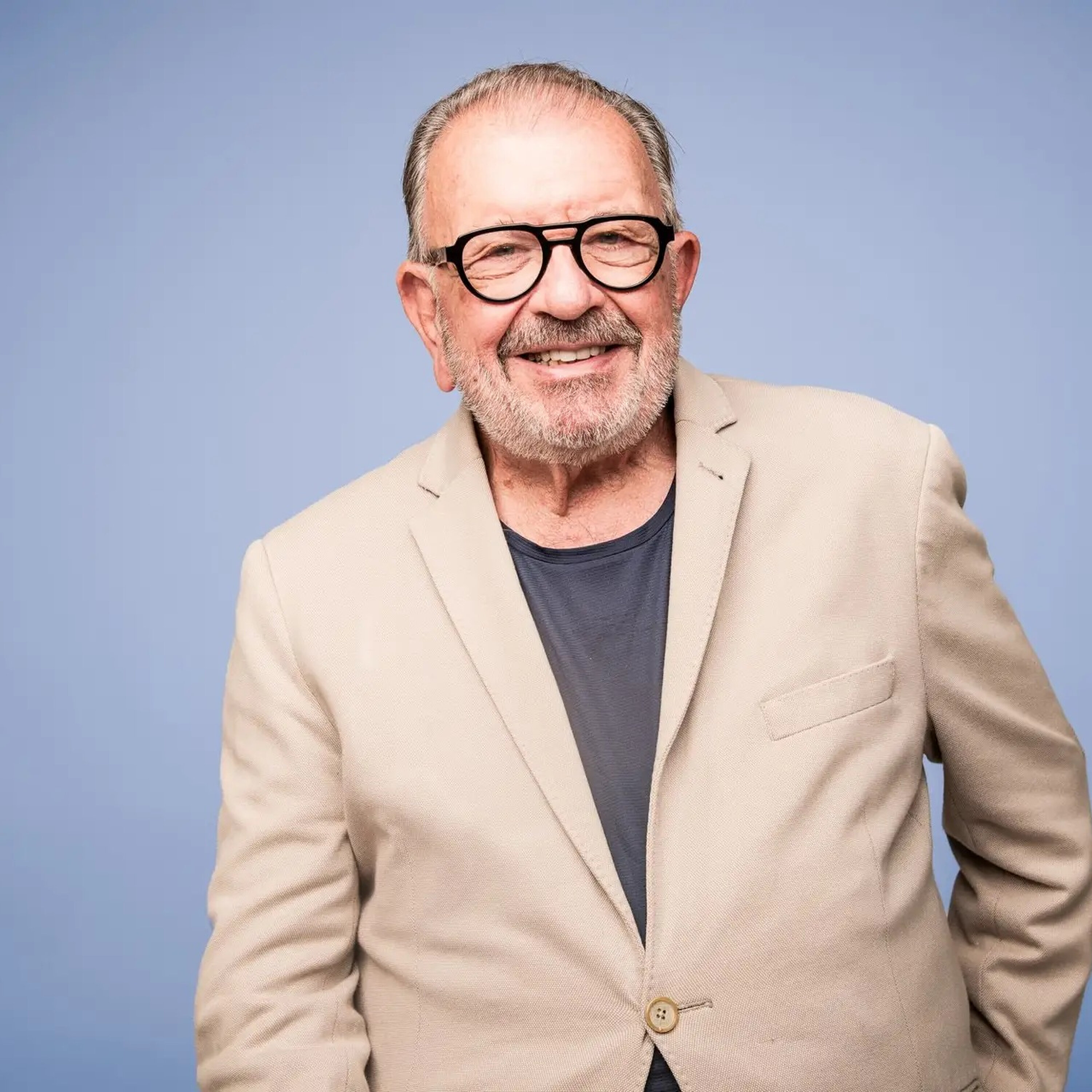 Carlos Alberto Moniz: “Chega-se ao pé de mim um homem de barbas e diz: ‘ó jovem, tu é que és o açoriano?’ Começa aí a minha vida artística”