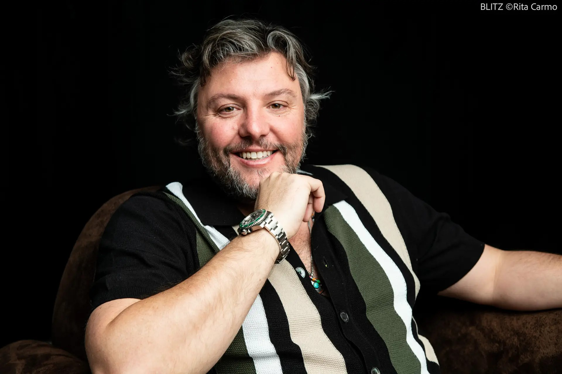 César Mourão. Das canções sobre pessoas reais aos limites do humor