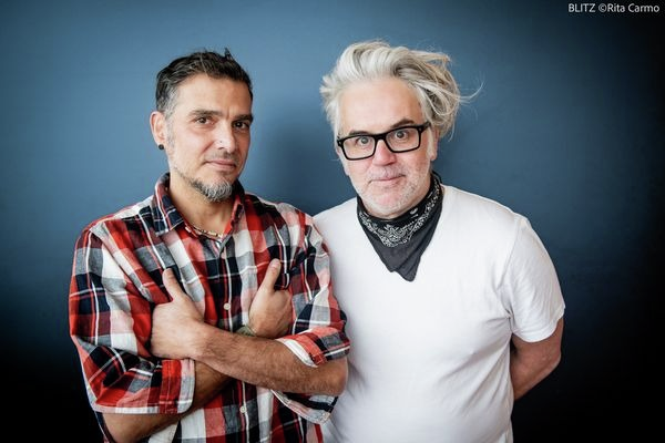 Primitive Reason: “Cabiam 300 e de repente havia pessoas por cima de pessoas. Penduradas no candelabro, na porta da casa de banho...”