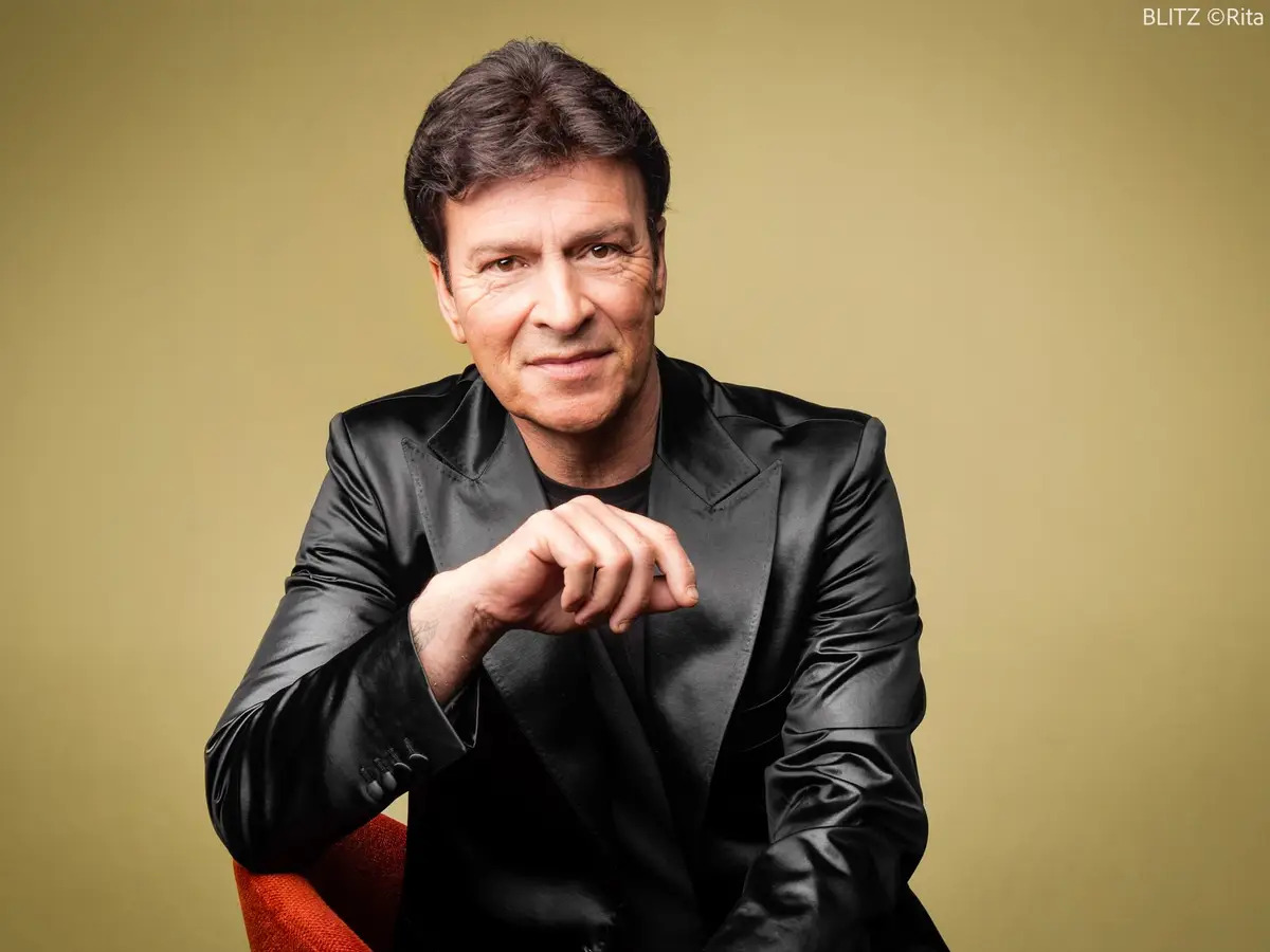 Os mais ouvidos de 2025, com Tony Carreira: “Chamem-me maluco, mas levo muito a sério o que o Elon Musk disse: daqui a 5 anos há mais robôs a trabalhar do que pessoas”