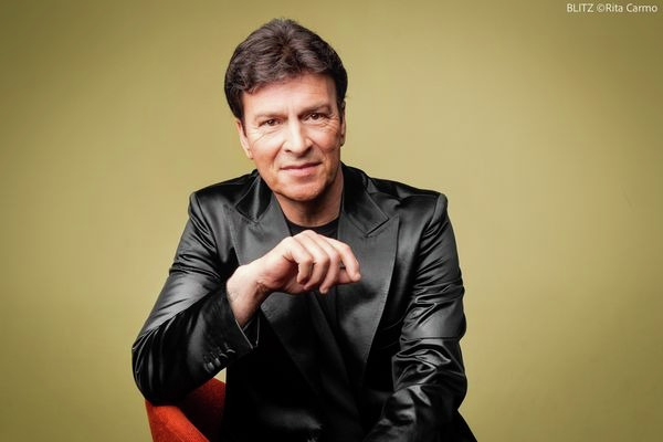 Tony Carreira: “Tenho um azulejo na parede da cozinha que diz: ‘eu não pedi para ser português, tive sorte’”