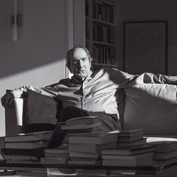 Paul Schrader a dar cartas e a biografia pouco literária de um Philip Roth cheio de contradições