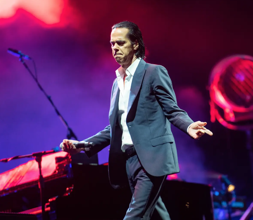 Música: Nick Cave,  ato de fé e catarse em palco, e o álbum novo de Porridge Radio