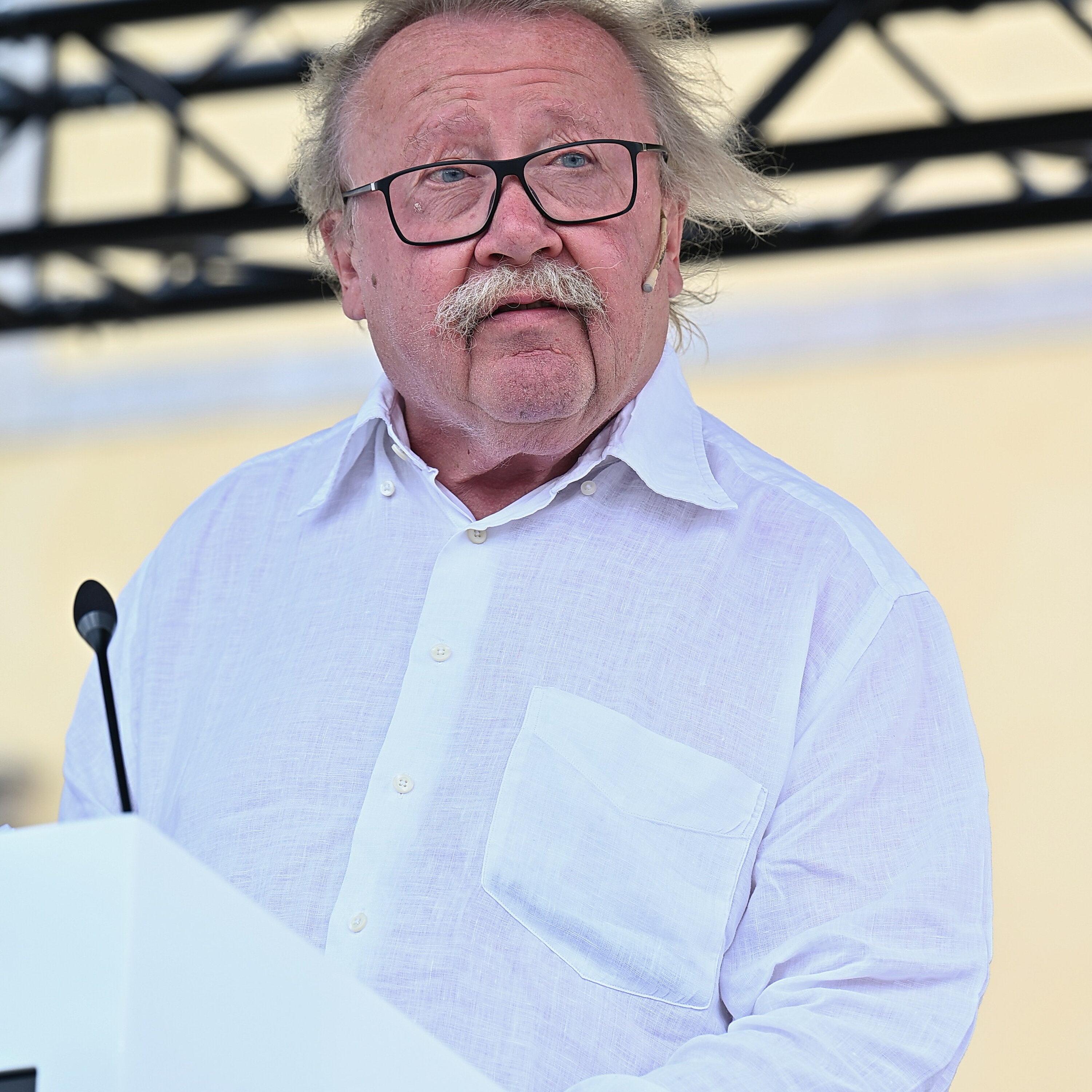 Peter Sloterdjik, filósofo: Guerra com drones é um feitiço que causa danos à distância