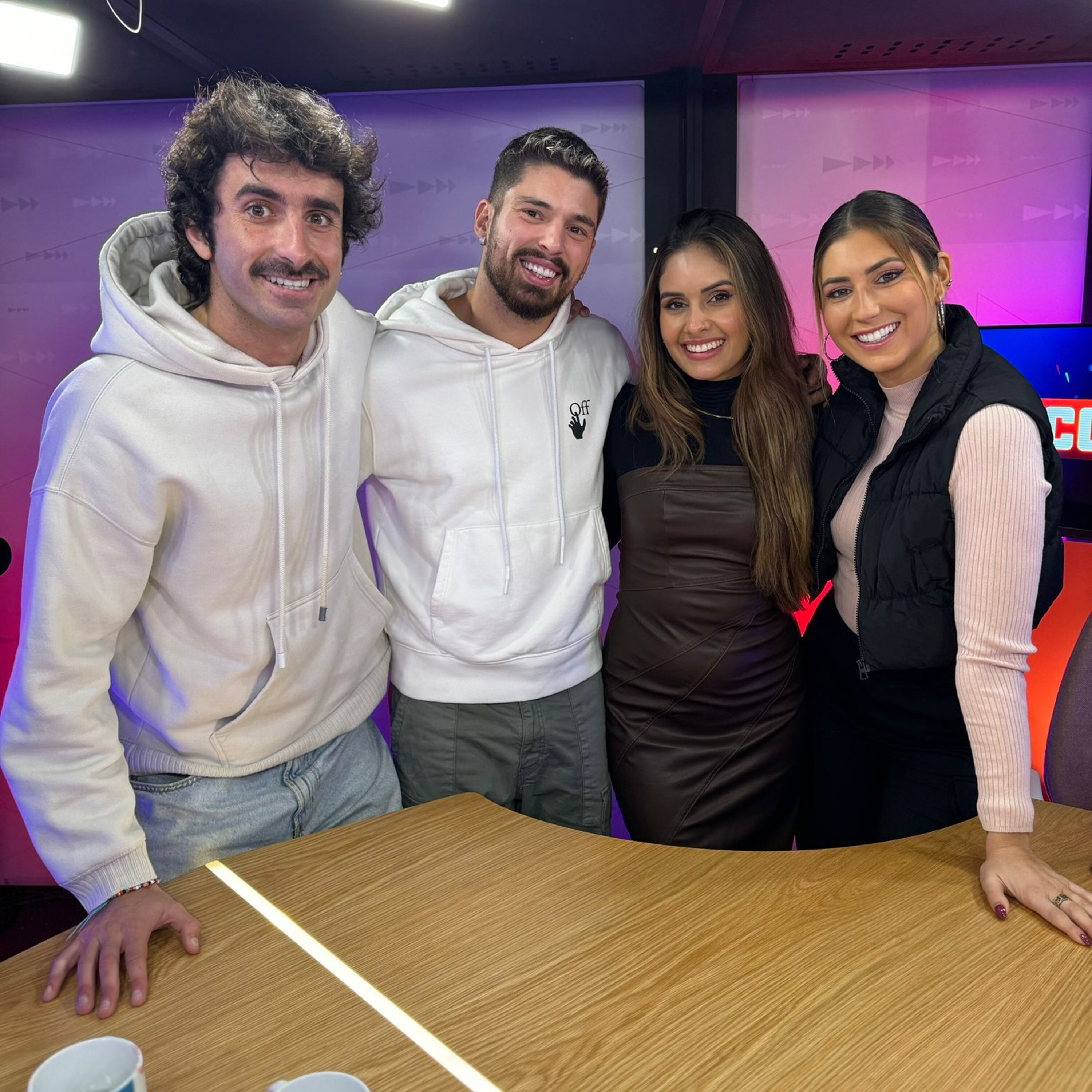 Lari e Hugo, casal sensação das redes sociais, no CC Podcast Edition
