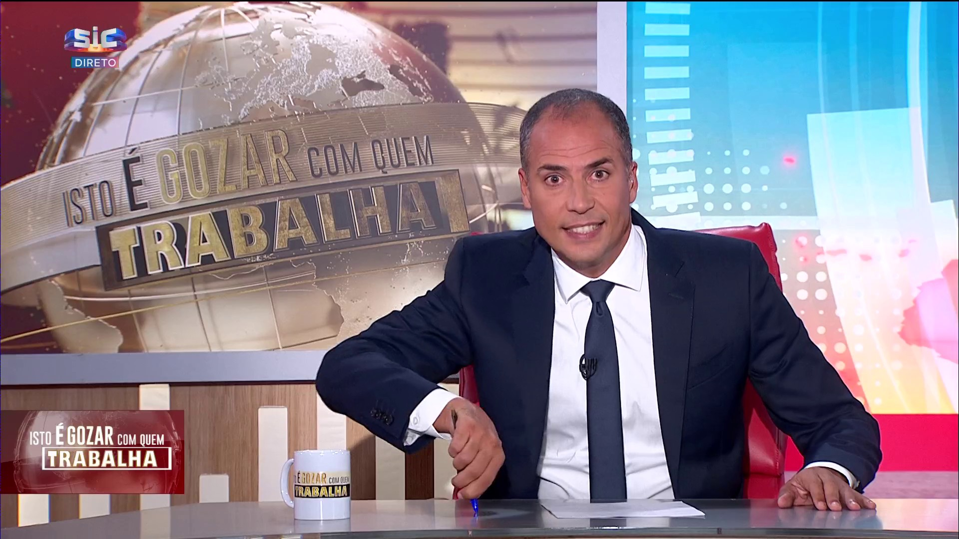 “André Ventura vai à televisão e arrasa tudo o que é comentadores e jornalistas, a não ser que lhe digam: fale um bocadinho mais baixo”