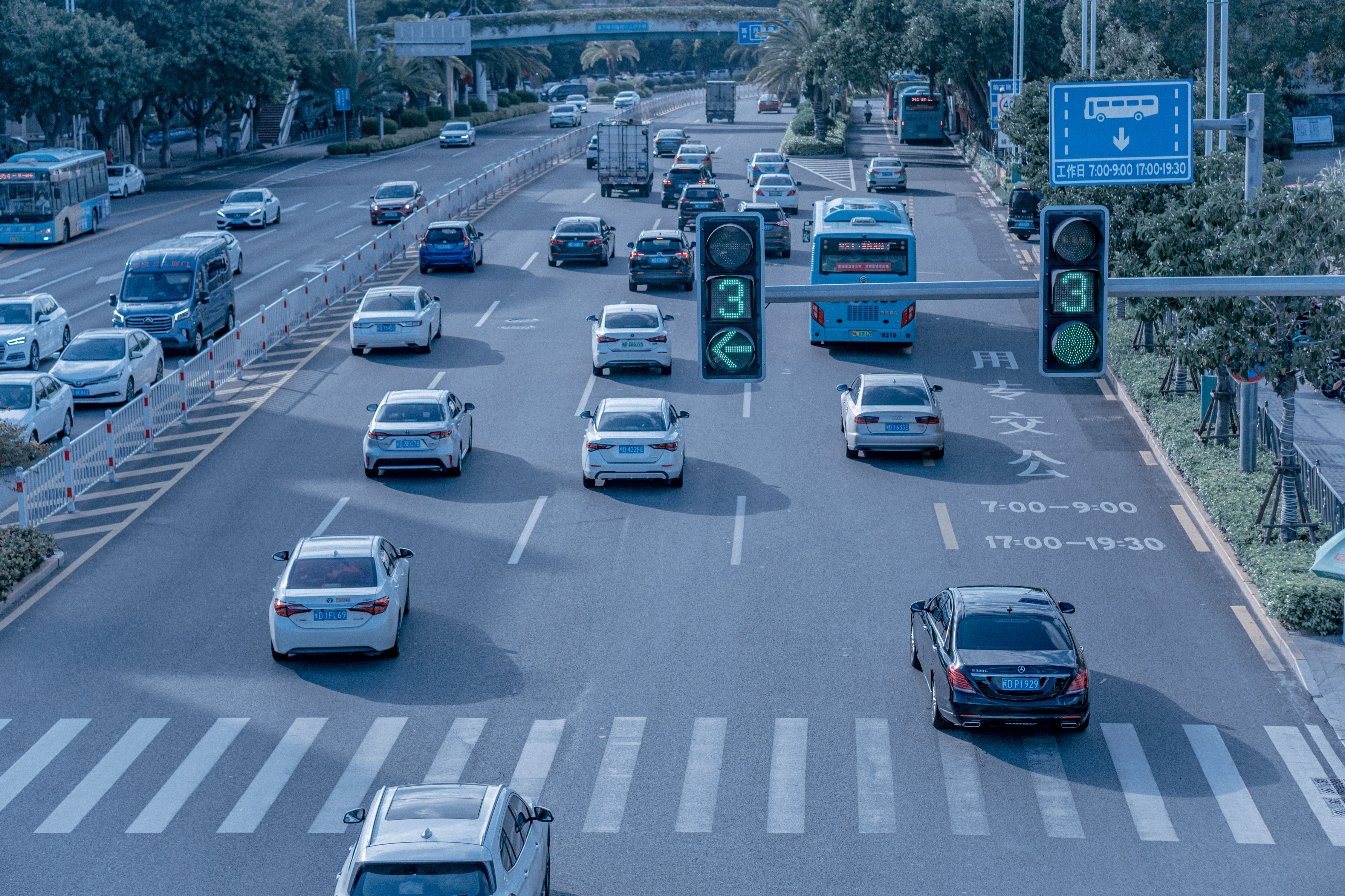 Rj Dhrumil talks about signal free junctions with traffic official-pt 1 episode artwork