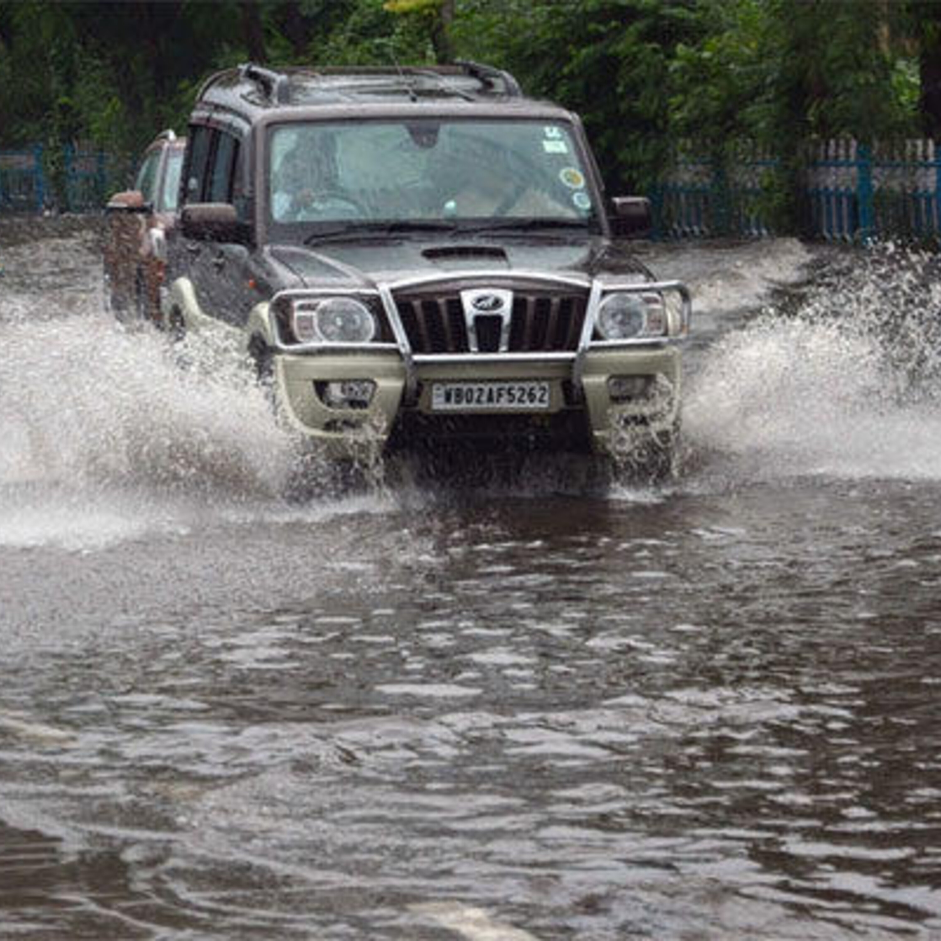 BEIZZATI_PLASTICS & WATERLOGGING