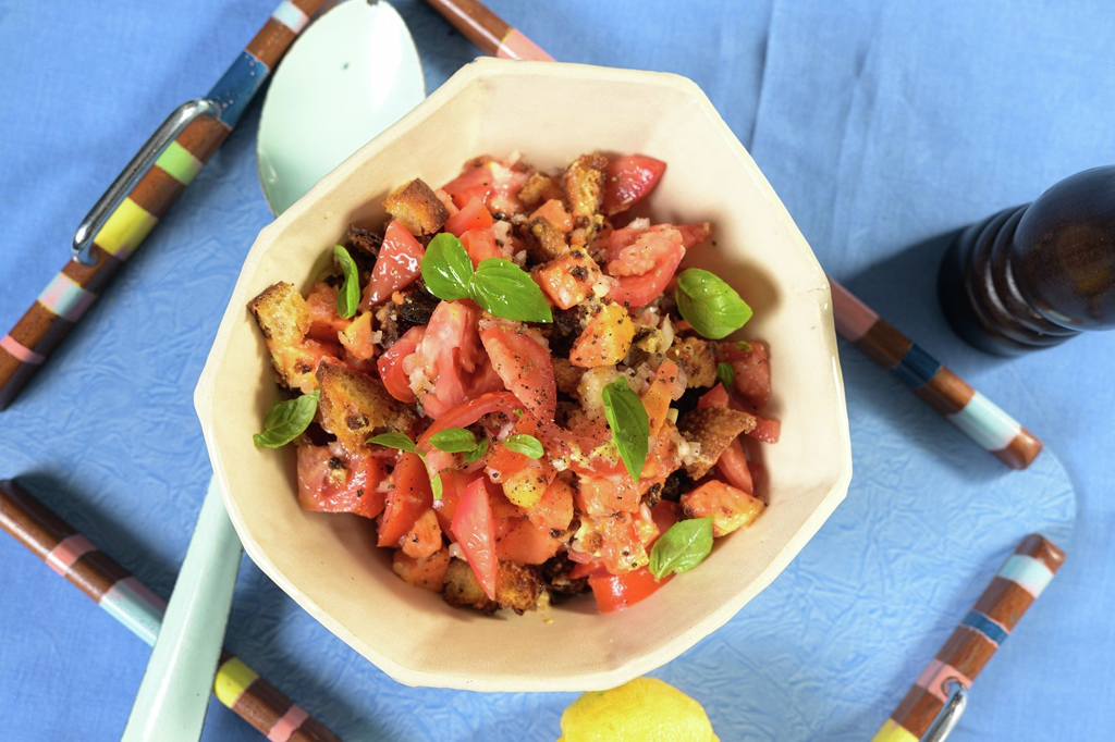 #PODCAST Papayas get the gourmet treatment in "Beyond the Smoothie" - a cookbook by Dr. Hennie Fisher #sabcnews