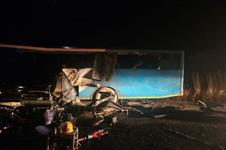 #PODCAST KZN crash between bus and truck claims 10 lives