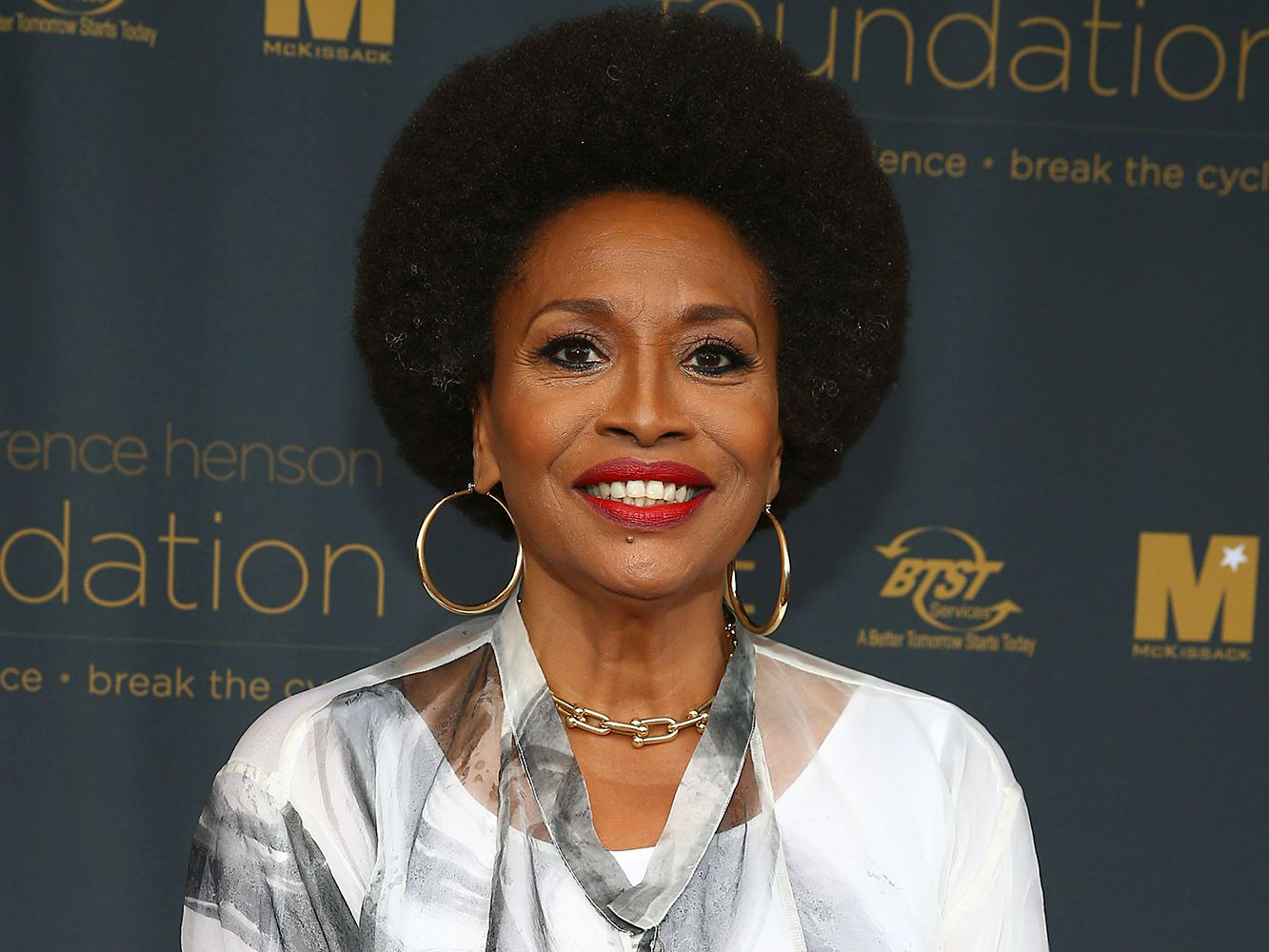 MOTIVATION MOMENT JENIFER LEWIS 06 OCTOBER episode artwork