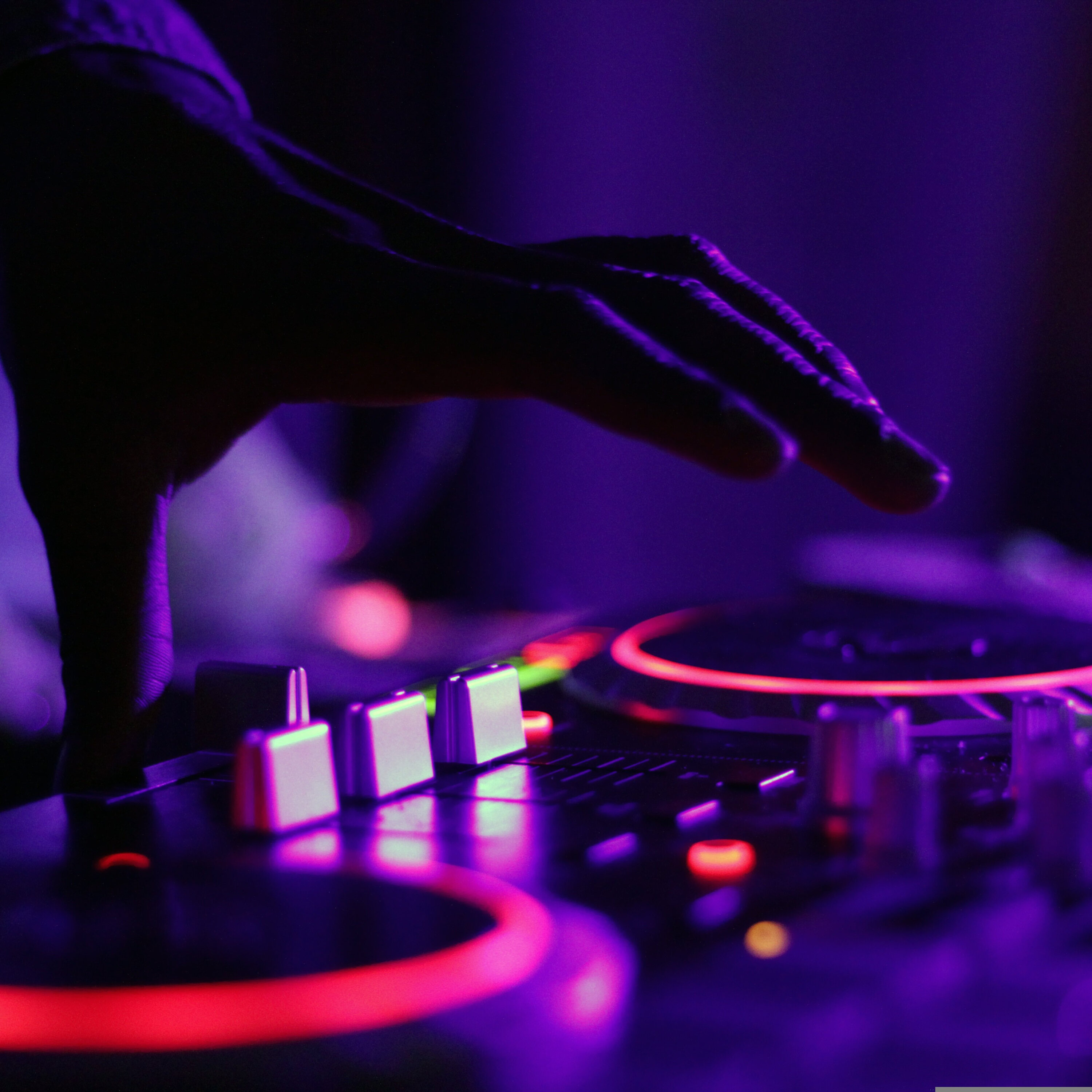 5N HERSTORY UNCOVERED - DJ ZINHLE