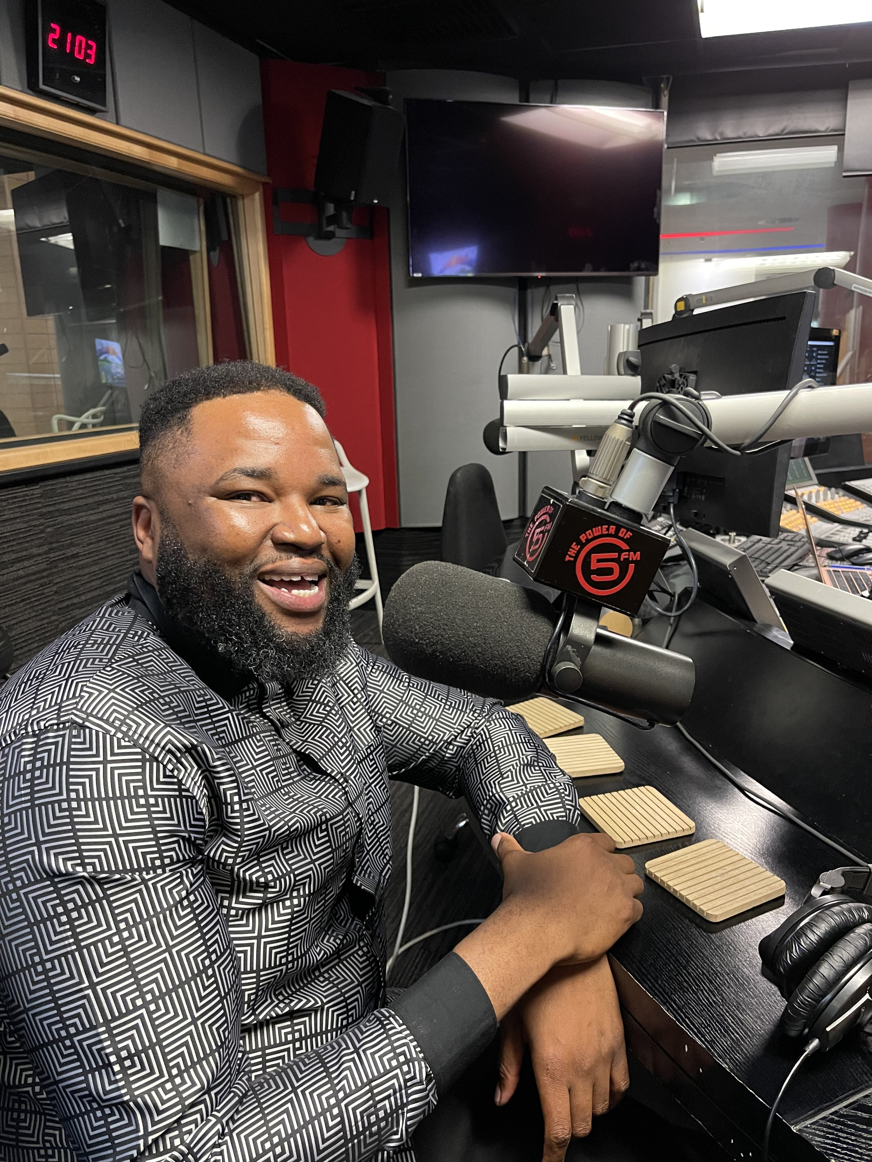 TASTE MAKERS WITH ENTREPRENEUR EMMANUEL BONOKO episode artwork