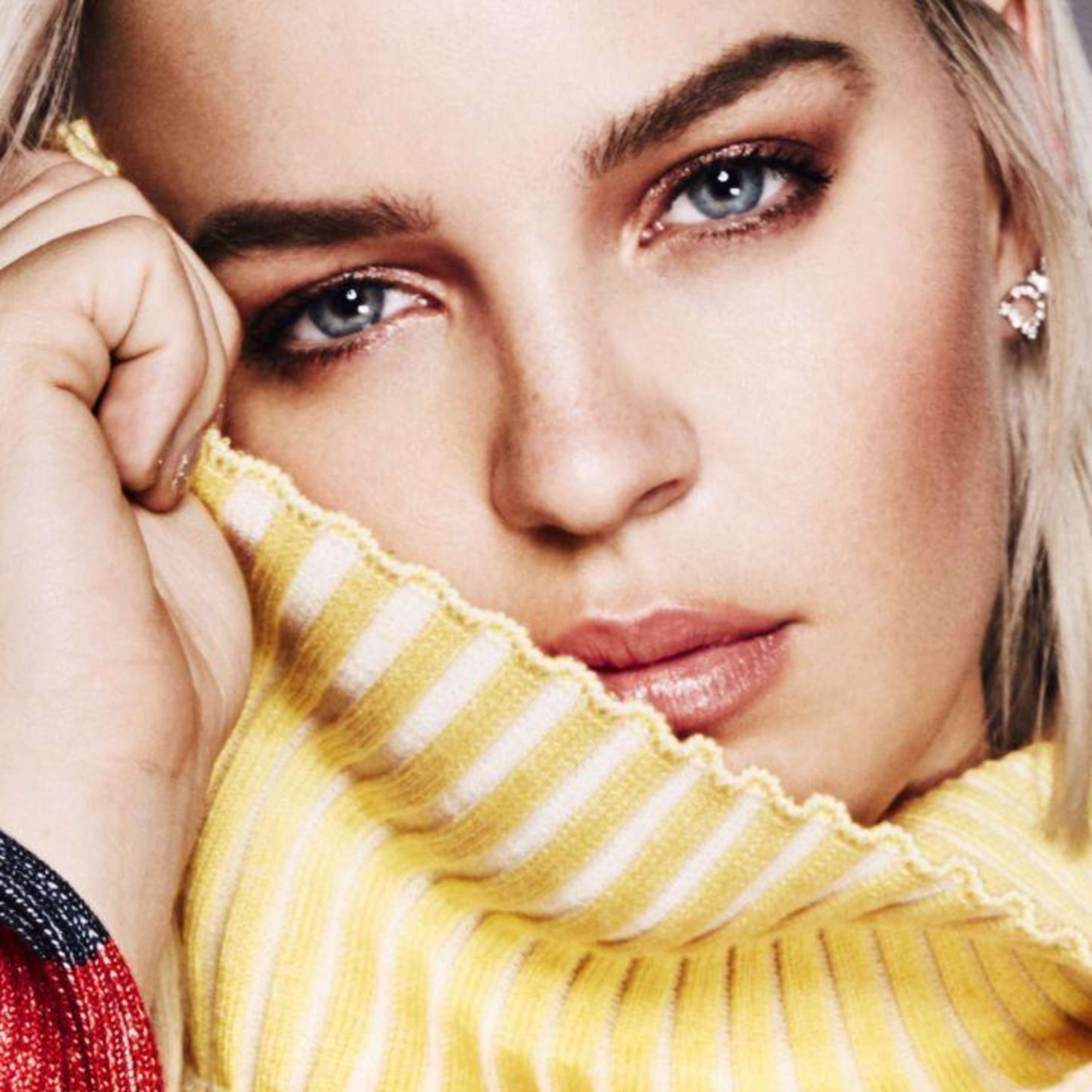 The Story Behind: Anne Marie's "2002"