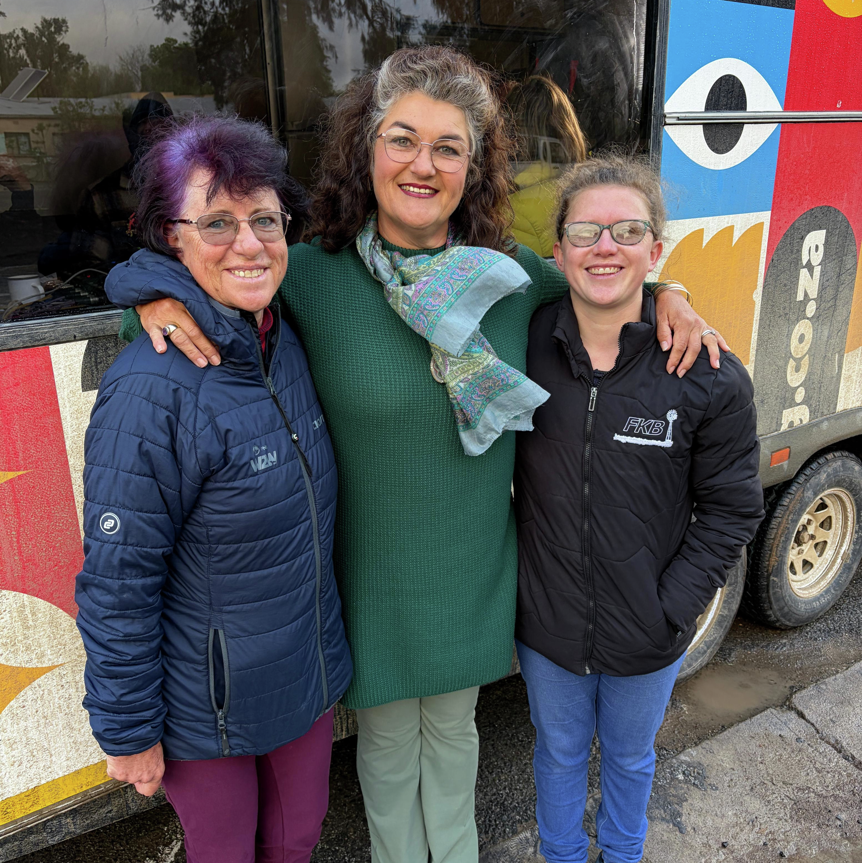 Kultuurkaravaan Fraserburg: Fossiele, pannekoeke, blomme en gedigte