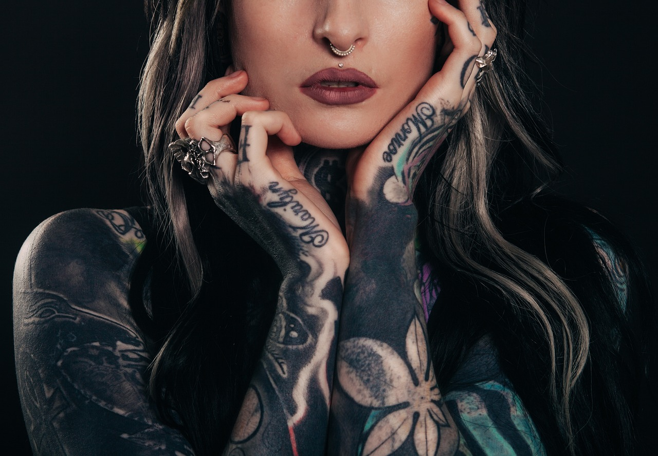 RED FLAG TATTOOS episode artwork