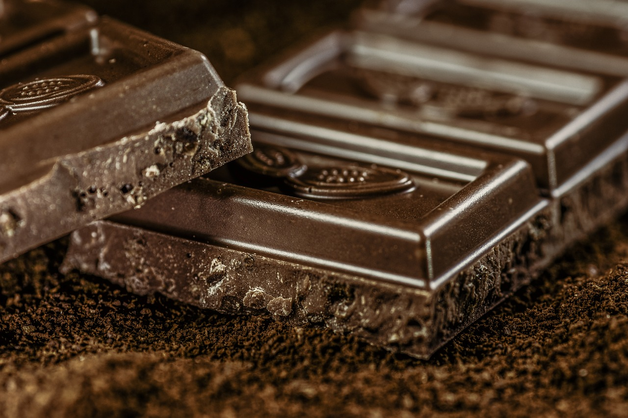 HATE IT OR RATE IT - EXPENSIVE CHOCOLATE episode artwork