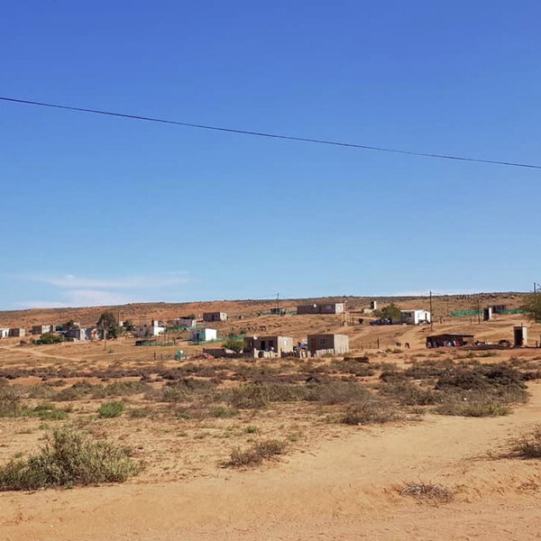 Stofkraal se groot gewag: ’n dorp tussen hoop en 29 jaar se uitstel