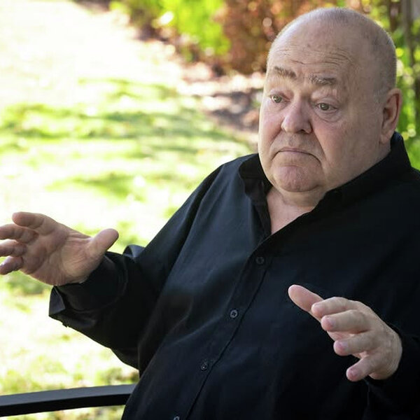 Willie Esterhuizen kry toekenning vir lewensbydrae