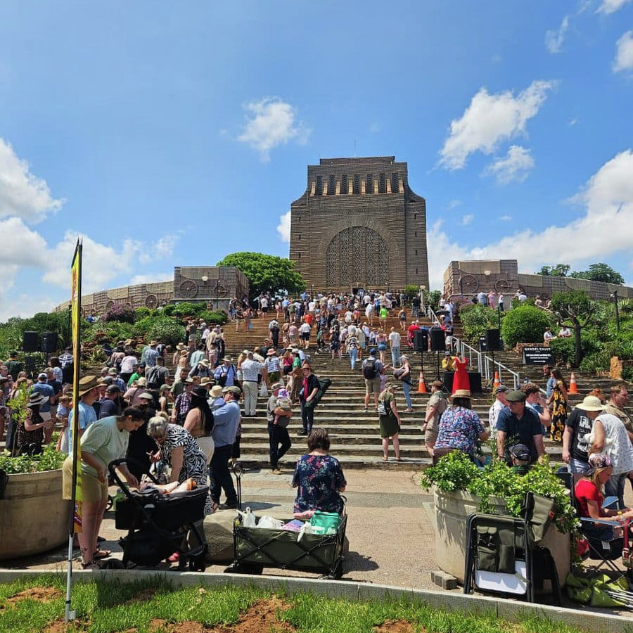 Geloftedag: Duisende mense by Voortrekkermonument