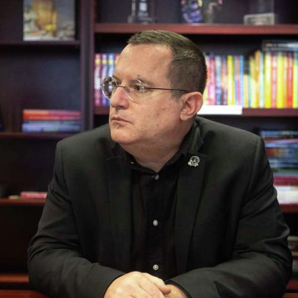 Barnard-Naudé skud literêre wêreld: Is pryse nog regverdig?