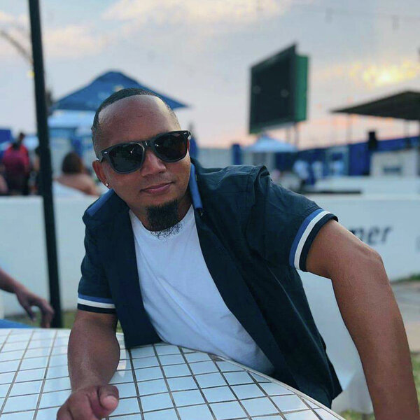 Hoor wat doen Neelsie van ORKNEY SNORK NIE! vandag