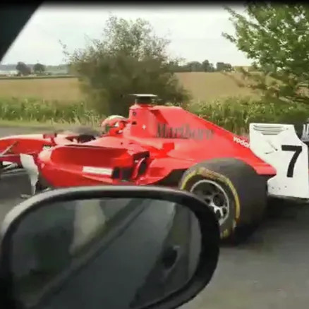 Sportmotor jaag op snelweg episode artwork