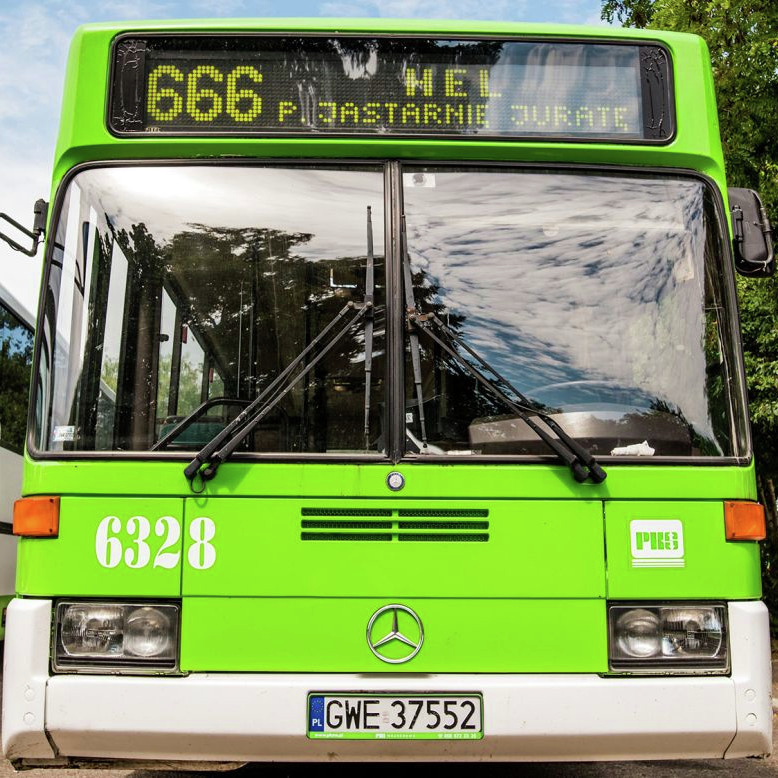 Die Bus Hel toe