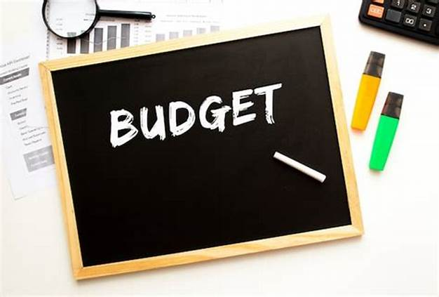 #PODCAST With all eyes on Finance Minister Enoch Godongwana today, the team preview #Budget2024 #sabcnews episode artwork