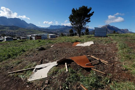 #PODCAST Residents of Shallcross, south of Durban bemoan a sudden rise in land invasions, want authorities to do more #sabcnews episode artwork
