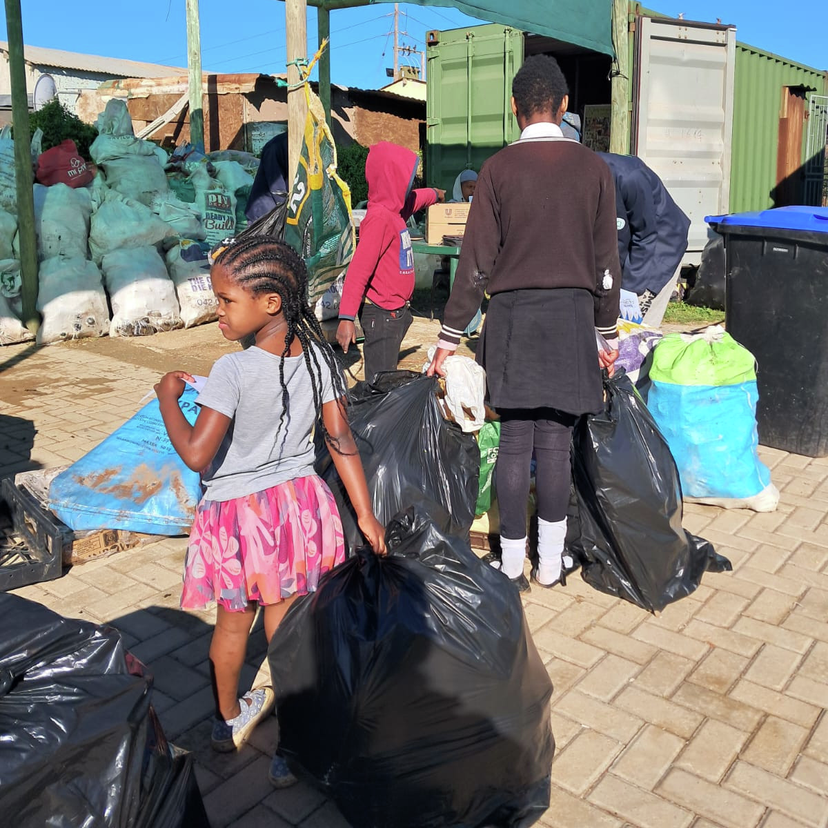 Bonuspotgooi: DORP VAN DROME, DORP VAN SAAMWERK